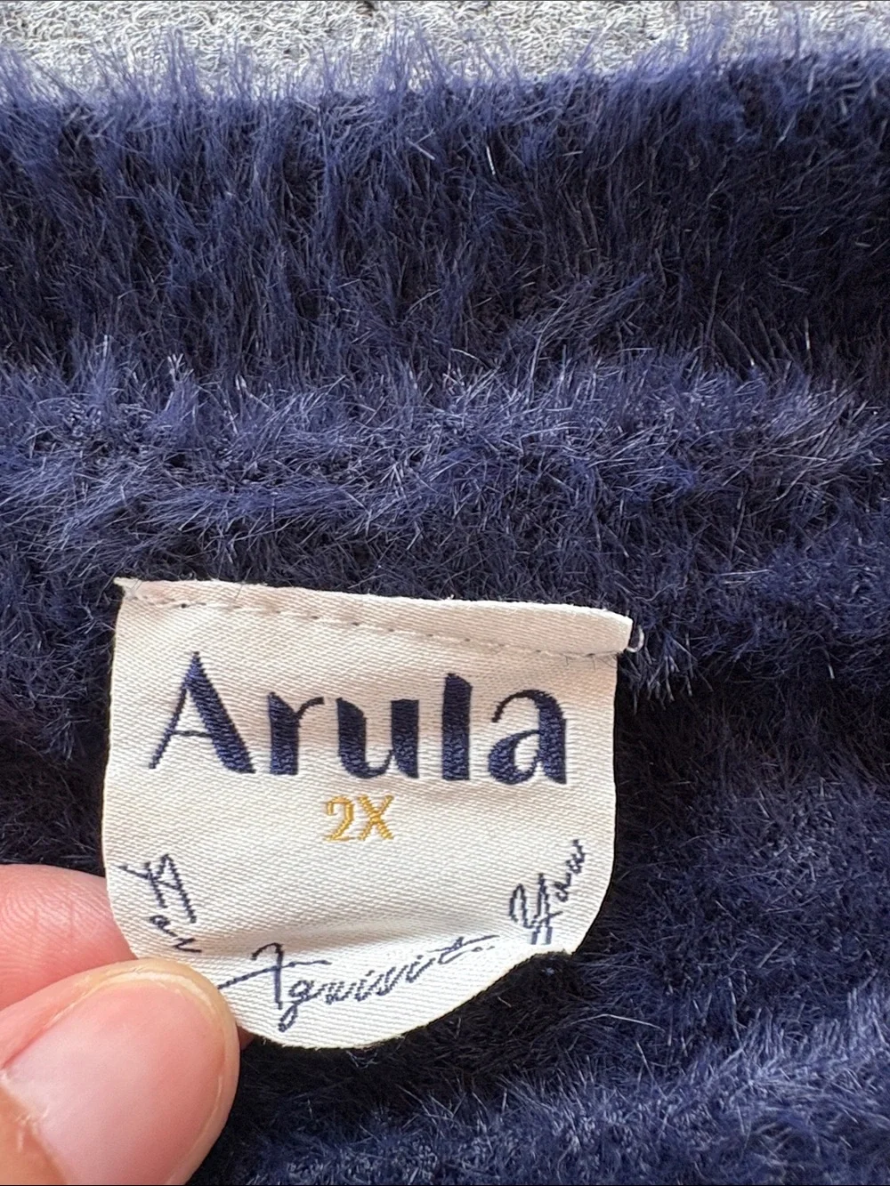ARULA Navy and Cream Fuzzy Knit Sweater - Striped - Size 2X